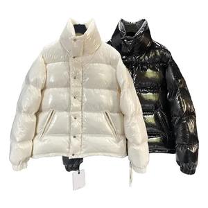 Blouson matelassé en toile enduite pour homme avec col montant, logo frontal et design respirant pour l'hiver – Vente en gros - Product Image 1