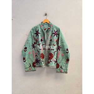 เสื้อแจ็คเก็ตกำมะหยี่ปักลายดอกไม้ คอจีน สไตล์ Prairie Chic สำหรับผู้หญิง แขนยาว ความยาวปกติ ติดกระดุมแถวเดียว เหมาะสำหรับฤดูใบไม้ผลิ - Product Image 1
