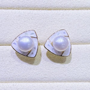 Pendientes de Perlas de Agua Dulce para Mujer, Estilo Moderno, Diseño de Triángulo de Concha Rota, Pendientes Naturales, Zhuji 2024 - Product Image 3