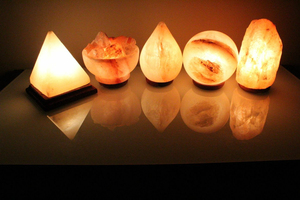 Lampes en sel de l'Himalaya naturel raffiné comestible, en forme de feuille, personnalisées OEM/ODM, du Pakistan, emballées en sac - Meilleur sel de l'Himalaya - Product Image 4