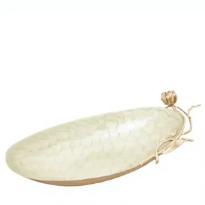 Plat à fruits ovale décoratif de luxe moderne avec finition en émail doré et feuille métallique Kayna Export du Rajasthan - Product Image 1