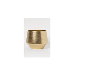 Jardinière élégante en métal doré pour la décoration de scène de mariage, de la maison et du jardin, au glamour intemporel et au design écologique - Product Image 1