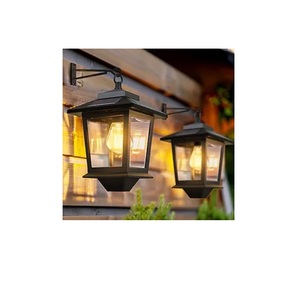 Lámpara de Pared Metálica Rectangular de Alta Calidad con Pantalla de Vidrio Transparente, Decorativa para Jardín - Product Image 2