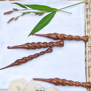 Crochets en bois écologiques pour le tricot, outils artisanaux de qualité supérieure, durables et confortables pour un usage quotidien - Product Image 1