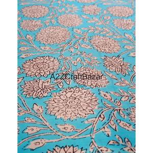Tela de Algodón Suave y Ecológica con Diseño Floral Estampado a Mano, Ligera y Transpirable para Confección de Ropa de Verano - Product Image 5