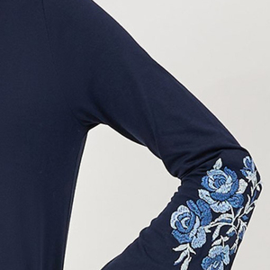 Proveedor de Camisetas Bordadas para Mujer, Camiseta de Algodón Suave de Alta Calidad con Logotipo Bordado Detallado para Marcas de Ropa de Marca Privada - Product Image 6