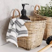 TRUNGHOA Mini panier suspendu en bambou tissé à la main de style traditionnel rustique pour le stockage Fournisseur en gros du Vietnam