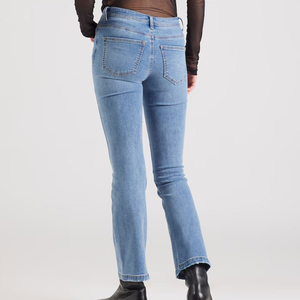 Best Supplier Custom OEM Design Women Jeans Pant Durable <b>Denim</b> <b>Material</b> Made in Solid Color Customized Women Trousers - Product Image 2