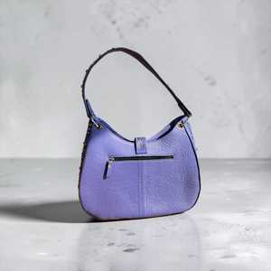 Sac à bandoulière bohème en cuir véritable avec imprimé animalier et décoration rivetée, fermeture à boucle, poignée unique - Product Image 3