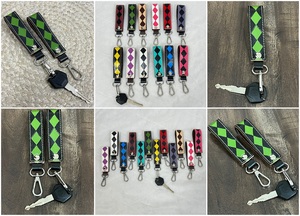 Porte-clés en cuir de vachette artisanal, design à carreaux, élégant et tendance, idéal pour les cadeaux d'entreprise et promotionnels - Product Image 3