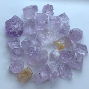 Natural Scapolite Rough Gemstones 36 Carats Faceting Quality Jewelry Making Wire Wrapping Healing Crystal Parcel Lot - Product Image 4