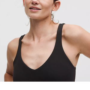 Conjunto de sujetador deportivo y leggings de cintura alta con efecto push-up y encaje, de secado rápido, para hombre, tallas grandes, con logo personalizado - Product Image 4