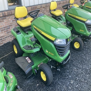 รถตัดหญ้าพรีเมียม John Deere รุ่น X370 ปี 2026 สำหรับการดูแลสนามหญ้าระดับมืออาชีพ พร้อมเครื่องยนต์ทรงพลัง พวงมาลัยบังคับลื่นไหล และระบบขับเคลื่อนที่เชื่อถือได้ทุกสภาพอากาศ - Product Image 3