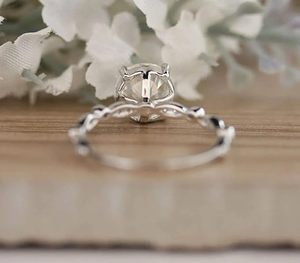 Bague de mariage en or blanc 14 carats avec diamant CVD de 2,00 carats, clarté VS1, couleur F, taille brillant rond, certifié IGI - Product Image 4
