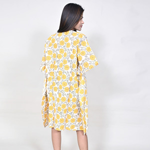 Vestido Kaftán Floral Gótico Amarillo Vintage, Cuello en V, Corte Holgado, Transpirable, de Algodón Tejido, Estilo Bohemio, Casual para Verano y Aire Libre - Product Image 4