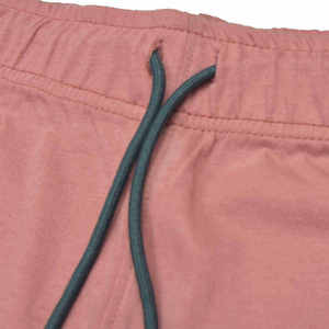 Pantalon de jogging décontracté pour homme, rose et gris, à blocs de couleur, taille élastique avec cordon de serrage, poches latérales, respirant, coupe ajustée, idéal pour l'automne - Product Image 4