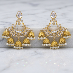Pendientes de Lujo Chapados en Oro con Múltiples Jhumkas y Chandbali, Pendientes Colgantes de Perlas Kundan para Novias Indias y Pakistaníes, Pendientes Étnicos para Mujer para Fiestas - Product Image 6