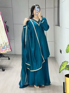 Ensemble Kurti Palazzo élégant à col en V brodé avec dupatta pour femmes - Product Image 3