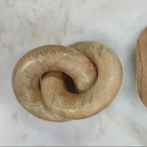 Décoration murale unique en résine époxy de qualité supérieure, chaîne de maillons, pour maisons contemporaines, peinte à la main, personnalisable, décoration tendance, prix abordable - Product Image 1