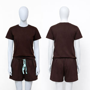 Ensemble T-shirt uni crème à manches courtes et short de détente assorti avec cordon de serrage pour femme – Vêtements OEM ODM en gros - Product Image 2
