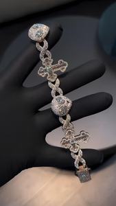 Bracelet croix en argent 925 plaqué rhodium, serti de diamants Moissanite VVS, style hip-hop luxueux, unisexe, personnalisable - Product Image 3