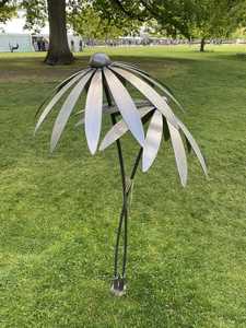 Piquet de jardin moderne en fer blanc, sculpture décorative extérieure, finition argentée - Product Image 5