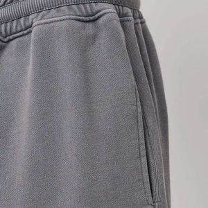 Pantalon large gris pour homme, décontracté, taille élastique, en polyester mi-lourd, respirant, infroissable, délavé à l'acide, teint uni, style tissé, idéal pour l'été - Product Image 5