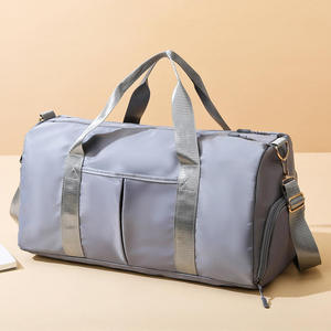 Sac de sport imperméable grande capacité avec compartiment à chaussures, sac de voyage et sac à bandoulière pour activités de plein air - Product Image 2