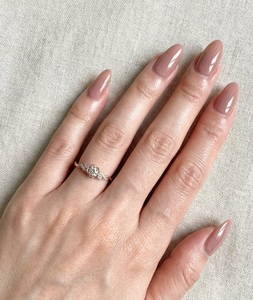 แหวนหมั้นเพชรทองคำแท้ 14K เพชรเพาะเลี้ยงรูปดอกไม้ แหวนสัญญาสำหรับผู้หญิง แหวนแต่งงานรูปใบไม้ที่ได้รับแรงบันดาลใจจากธรรมชาติ - Product Image 4