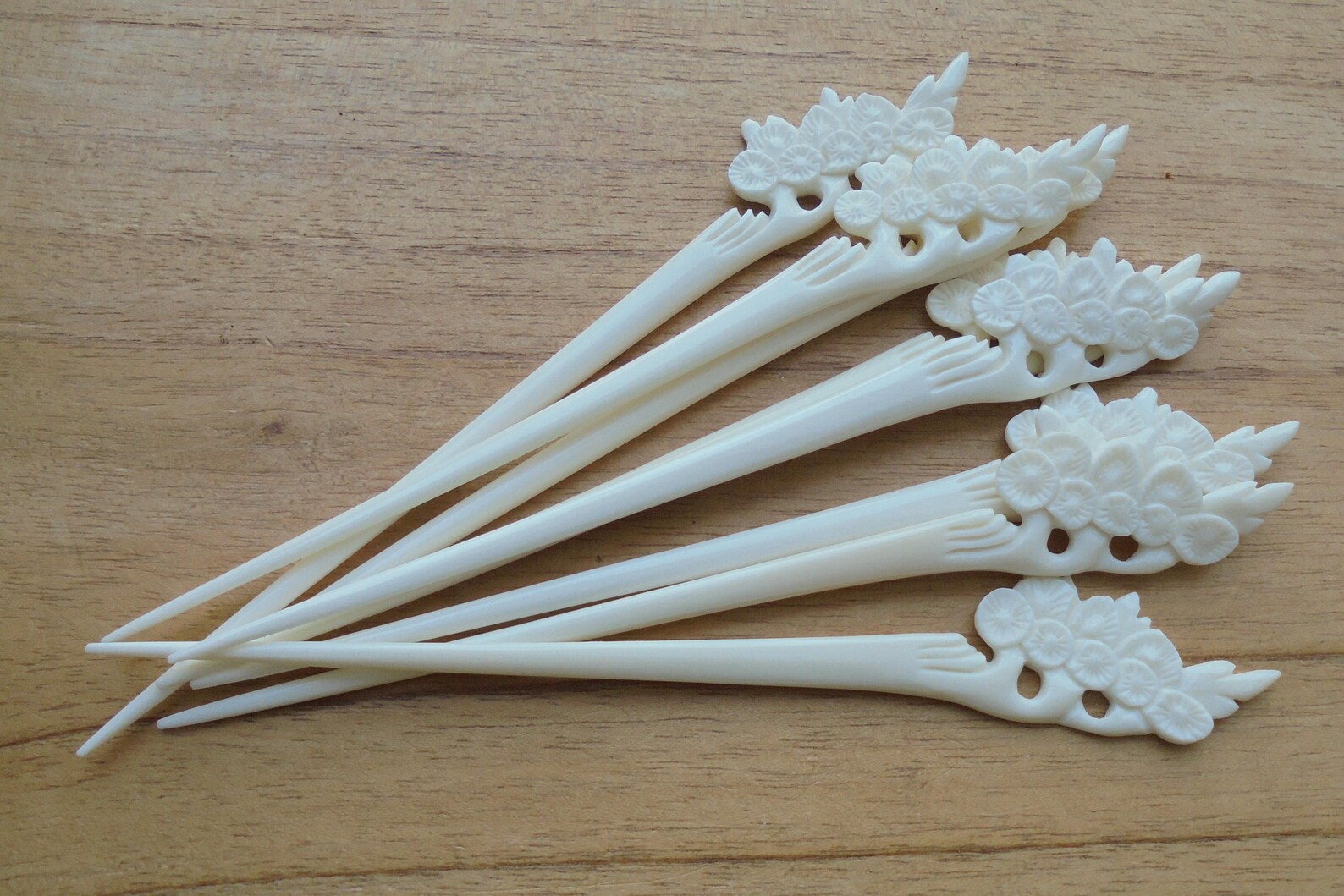 เช่นเดียวกับภาพ