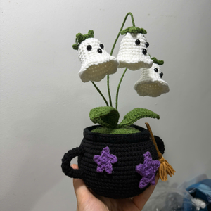 Pot de fleurs fantômes au crochet, pot d'Halloween au crochet, poupée fantôme en crochet faite à la main, joli ornement de plante en pot, cadeau d'Halloween - Product Image 2
