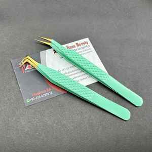 Pinzas Anguladas para Aislamiento en Colores Personalizados, Pinzas para Extensión de Pestañas de Acero Inoxidable con Impresión de Logotipo Personalizado - Product Image 6