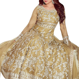 Nouvelle robe de mariée française élégante à rayures verticales unies, ornée de perles et de dentelle brodée, à prix abordable - Product Image 4