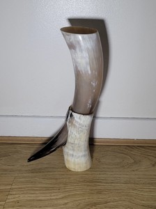Cuerno con Soporte, Cuerno de Primera Calidad Hecho a Mano, Estilo Vikingo, Pulido Natural, Decoración, Regalo - Product Image 3