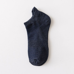 Men's/Women's Crew Sports <b>Socks</b> High Absorbent Cotton Knitted <b>Winter</b> with Custom Logo Cuff for Basketball Running <b>Socks</b> - Product Image 3