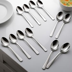 Ensemble de couverts minimalistes en acier inoxydable, écologiques et durables, design moderne pour la maison et la restauration - Product Image 1