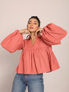 Haut Peplum en Coton Slub Moderne et Élégant pour Femme – Vente en Gros – Haut Peplum en Coton à Col en V et Manches Bouffantes Coupe Droite Décontractée Style Ethnique pour Femme - Product Image 2