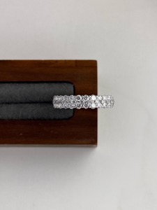 แหวนแต่งงานเพชรไมโครเพฟแบบเต็มวง แหวนเพชรแล็บโกรว์ดีไซน์หรูหรา สามารถสวมซ้อนกันได้ สไตล์เครื่องประดับมินิมอล - Product Image 6