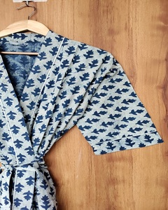 Kimono Elegante y Romántico de Algodón con Estampado Floral Hecho a Mano, Ropa de Dormir Transpirable de Manga Larga para Mujer, para Usar en Todas las Estaciones - Product Image 4