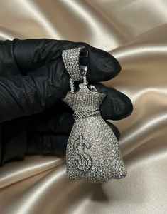 Colgante de Lujo VVS Moissanite de Plata Esterlina 925 con Diseño de Bolsa de Dinero, Pasa la Prueba del Diamante, Joyería Hip Hop Iced Out Bling - Product Image 3