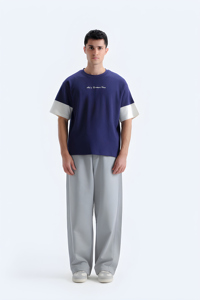 Camiseta de Hombre, Corte Regular, Tejido Suave, 100% Algodón, Logotipo Frontal, Cuello Redondo, Manga Corta, Lisa, Teñida, 180 Gramos - Product Image 3