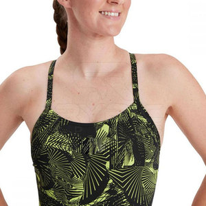 Maillot de bain pour femmes au design moderne et élégant, fonctionnel, coupe confortable, tissu doux et durable, vêtements de sport aquatiques tendance pour l'extérieur - Product Image 2