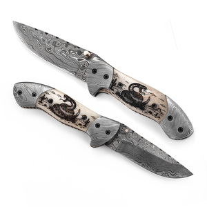 Cuchillo Plegable de Acero de Damasco Personalizado - Diseño de Águila Alada con Grabado Láser y Mango de Hueso de Camello, Grado Industrial, 19cm - Product Image 4