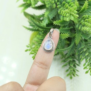925 Sterling Silver Vintage Pear <b>Rainbow</b> Moonstone Pendant Handmade Artisan Gemstone Charm Women Gift Rose Yellow Gold Plated - Product Image 4