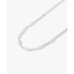 Collier de perles d'eau douce haut de gamme pour femmes, luxe léger et de niche, avec une touche argentée délavée et quelques fils d'argent cassé - Product Image 4