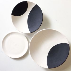 Assiette plate en céramique opale blanche durable, résistante au micro-ondes et au four, idéale pour les repas quotidiens, les salades et les desserts - Product Image 3