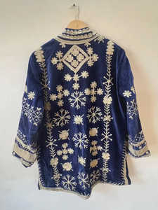 Manteau long élégant en velours brodé avec motif floral, col mandarin, manches longues, veste d'hiver pour femmes, prix de gros - Product Image 3