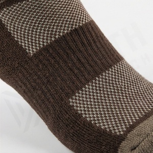 Chaussettes mi-hautes pour femmes, tricotées, respirantes, séchage rapide, mélange laine et nylon, douces, chaudes, confortables, usage quotidien, OEM ODM, couleur personnalisée, douces - Product Image 5