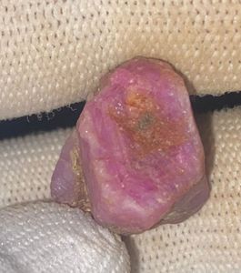 พลอยทับทิมดิบธรรมชาติ 39.20 กะรัต จากเคนยา เหมืองเฟโมส จอห์น โซล - Product Image 3