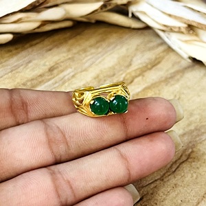 Bague en Onyx Vert Tendance, Bijoux Bohèmes en Laiton pour Femme, Plaqué Or 18 carats, Bague Ondulée Tribale à Double Pierre pour Vente en Gros/OEM/ODM - Product Image 2